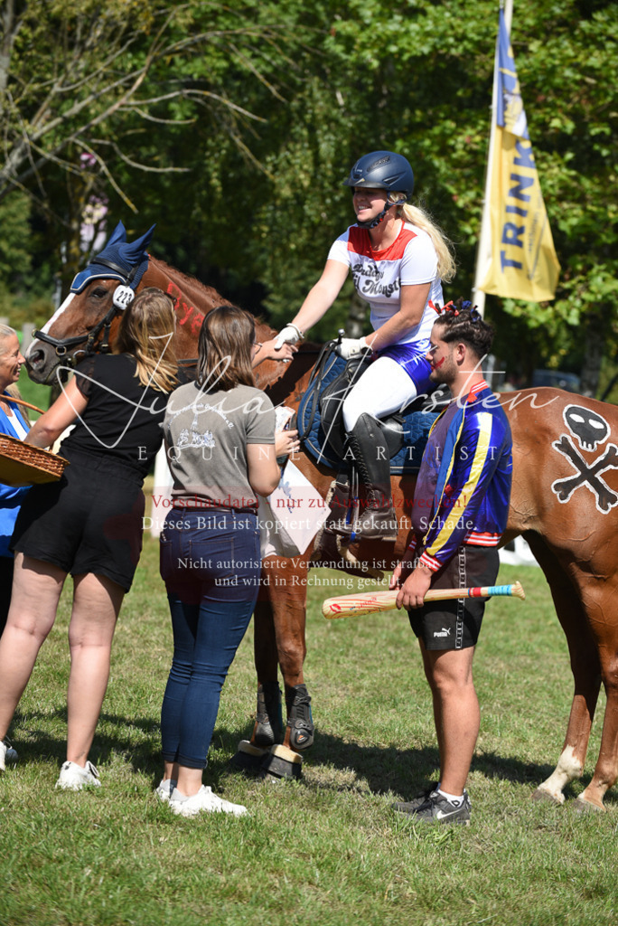 DSC_0451 | Pferde- und Turnierfotografie in Westsachsen. Pferdeportraits, Auftragszeichnungen und intuitive Kunst.