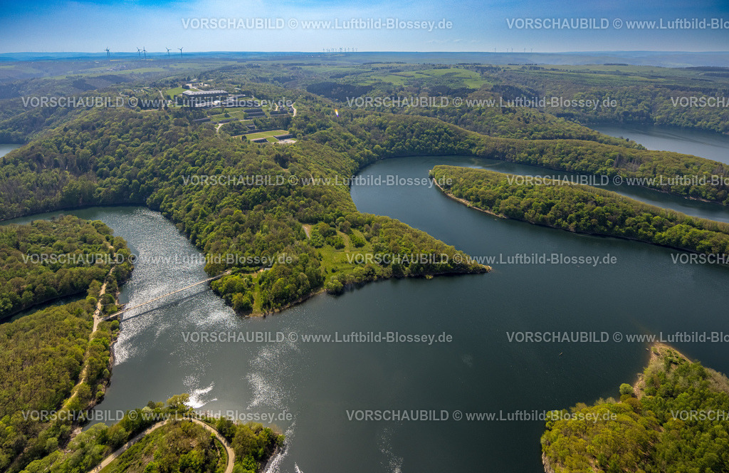 Schleiden240502080Vogelsang | Luftbild, Vogelsang IP Gebäudekomplex und historisches Museum auf dem Berg Erpenscheid, unter Denkmalschutz stehende ehemalige NS-Ordensburg Vogelsang, Urfttalsperre und Urftsee, Waldgebiet Hügel und Täler, Nordeifel Nationalpark Eifel, Morsbach, Schleiden, Nordrhein-Westfalen, Deutschland
