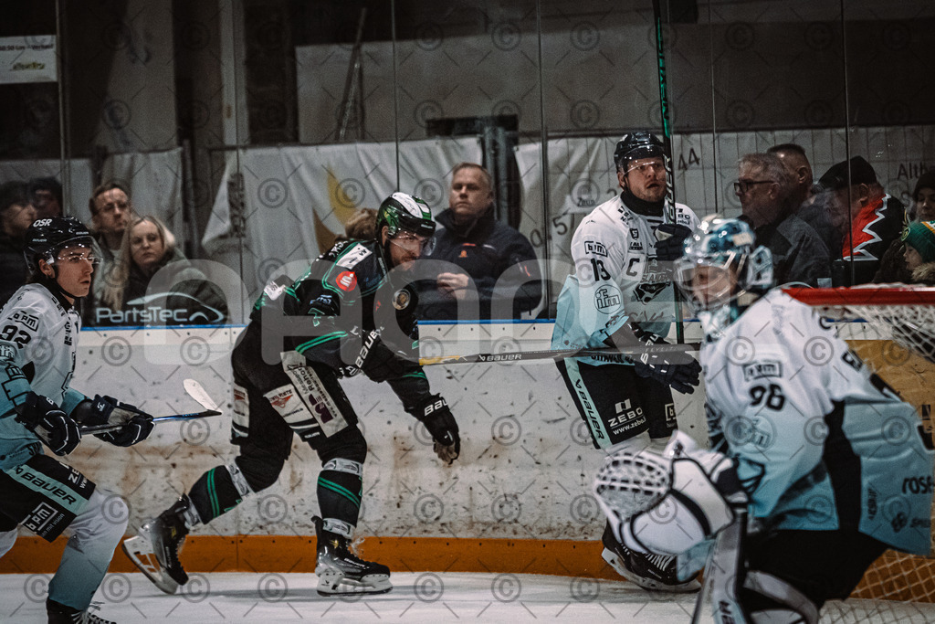 Alligators_vs_Lindau_21_12_2025-032 | Höchstadt Alligators Fotogalerie: Eishockey-Action aus Franken. Professionelle Spielfotos, Portraits & Stadionbilder zum Download. Jetzt entdecken! - Realisiert mit Pictrs.com