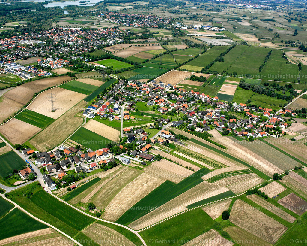 2626272 | KITTERSBURG 09.06.2006 Ortsansicht am Rande von landwirtschaftlichen Feldern und Nutzflächen  in Kittersburg im Bundesland Baden-Württemberg, Deutschland // Village view on the edge of agricultural fields and land  in Kittersburg in the state Baden-Wuerttemberg, Germany Foto: Gerhard Launer