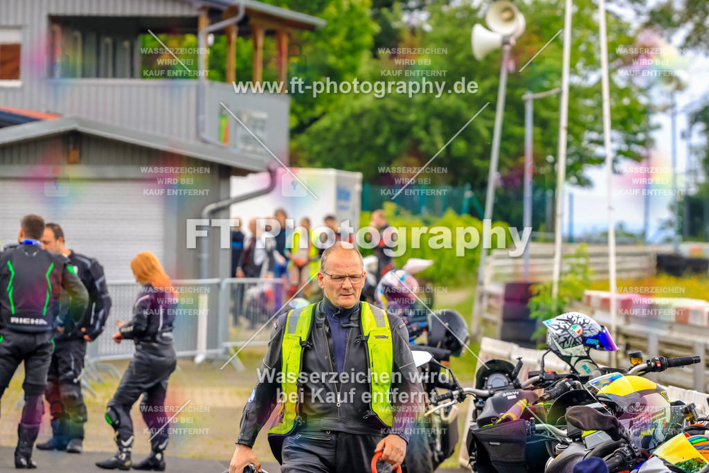 VBK-7925 | Hier findet Ihr Bilder von Touristenfahrten auf der Nürburgring Nordschleife oder von anderen Veranstaltungen die ich besucht habe. Viel Spass beim Durch Schauen 