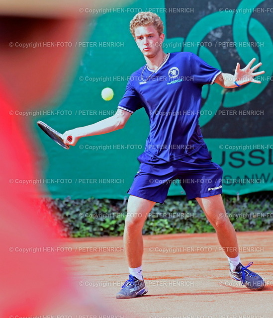 20230813-2321-tennis-hl-darmstadt-wiesbaden-HEN-FOTO | 13.08.2023 Tennis Herren (6er) Hessenliga TEC Darmstadt - BW Wiesbaden (4:5) v. li. Elliot Weiße (Darmstadt) (Foto: Peter Henrich) - Realisiert mit Pictrs.com