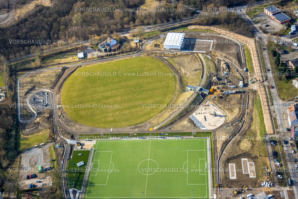 Gladbeck250201622 | Luftbild, Neugestaltung SportPark Mottbruch, Sportpark und Freizeitpark, Pumptrack Anlage und Nasssand-Laufbahn, Brüsseler Straße, Sportplatz SuS Schwarz Blau Gladbeck, Brauck, Gladbeck, Ruhrgebiet, Nordrhein-Westfalen, Deutschland