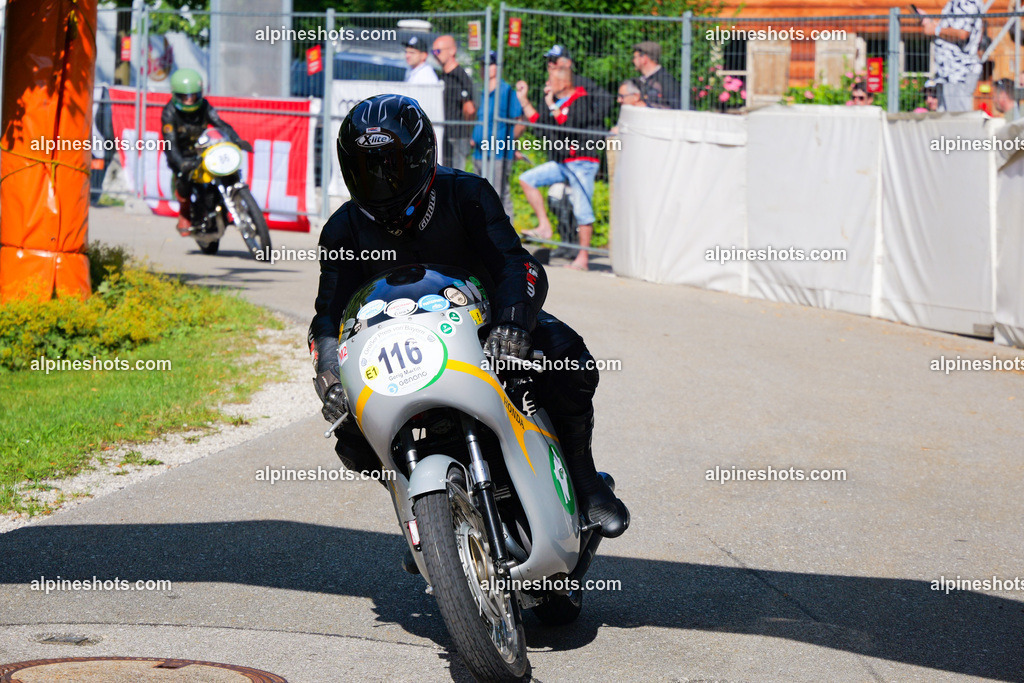 P1025830 | Erleben Sie atemberaubende, hochqualitative Fotos Ihrer Fahrt entlang der malerischen Alpenstraßen. Besuchen Sie alpineshots.com, um professionelle Aufnahmen Ihrer unvergesslichen Reise zu finden und zu kaufen - Realisiert mit Pictrs.com