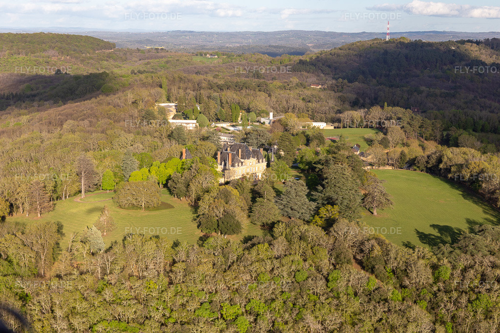 Luftbild: Ortsansicht in Domme im Bundesland Dordogne in Frankreich. Foto: IMG_113570.jpg vom 16.04.2019 durch Werner Riehm/FLY-FOTO.de