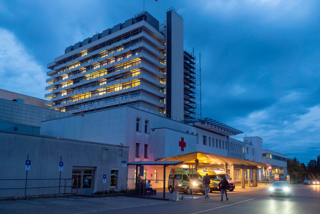 Krankenhaus | Ludwigsburg - Klinikum bei Nacht - Realisiert mit Pictrs.com