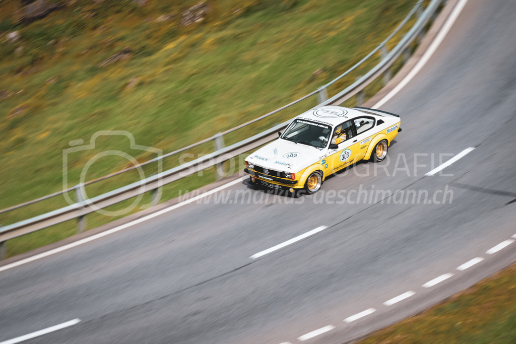 21. Arosa ClassicCar 2025 - 7. =September= 2025 | Urs Rahm aus Obfelden (SUI) in einem Opel Kadett C Coupe GT/E aus dem Jahre 1978 mit Startnummer 303 am Arosa ClassicCar 2025 in der Kategorie Sport Trophy..@arosaclassiccar, @arosa.official, #arosaclassiccar, #arosa, #76curves, #classiccarBild: Sportfotografie Markus Aeschimann | www.markus-aeschimann.ch - Realisiert mit Pictrs.com