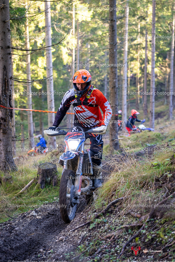 fuernholzer_241026-C2-81 | Fotografische Impressionen von der Red Stag Enduro Extreme by fuernholzer-photography.com. Endurosport in Österreich fotografisch festgehalten von fuernholzer. Auftragsfotografie für Private, Gewerbefotos und Industriefotografie. Eventfotografie, Sportfotografie und Motorsportfotografie. Anbieter von Fotoworkshops, Fototraining, fotografischen Vorträgen und Fotoseminaren.