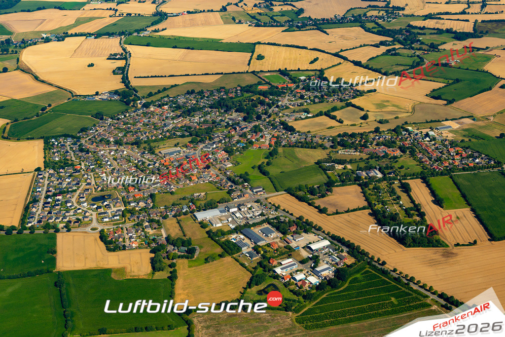 Das Luftbild der Stadt Osdorf wurde 2022 vom Flugzeug heraus erstellt (keine Drohnen-Aufnahmen) Aufnahmehöhe ca.450 Meter- hohe Bildauflösung und Druck-Qualität. Garantiert!