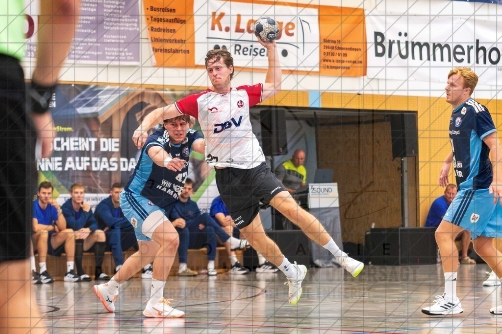 IHC 2026 - Handball-Club Hamburg vs. HØJ Elite | Andreas Lang (HØJ Elite #27); IHC 2026 - Handball-Club Hamburg vs. HØJ Elite am 07.08.26 in Sporthalle KGS, Schneverdingen - Realisiert mit Pictrs.com