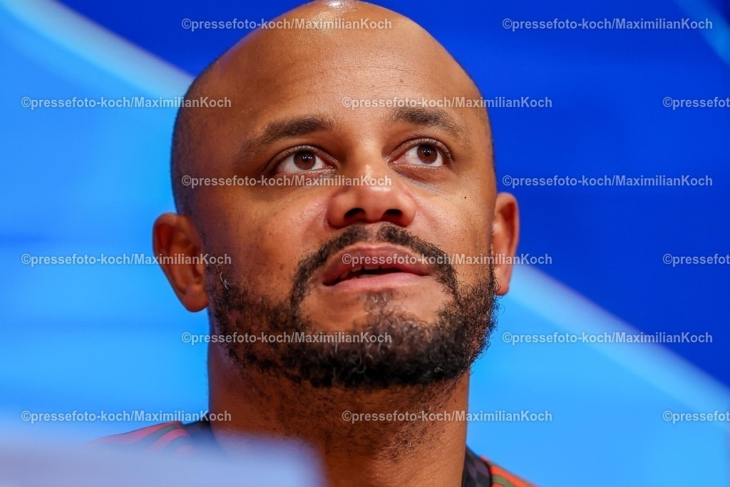 UCL22102501142 | 22.10.2025, Fußball, UEFA Champions League, FC Bayern München - Club Brügge, Allianz Arena, Saison 2025 2026: Cheftrainer Vincent Kompany (FC Bayern Muenchen #hc) bei der Pressekonferenz nach dem SpielRegulations prohibit any use of photographs as image sequences and or quasi-video.