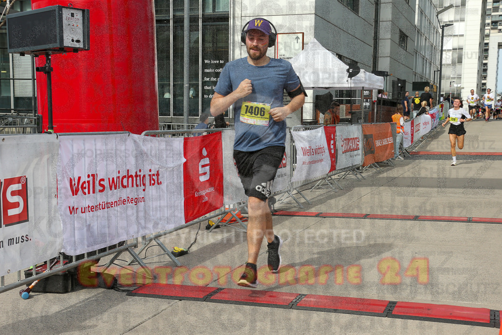 250920_1327_EX1_4757 | Sportfotografie im Rhein-Sieg Kreis, Köln, Bonn, NRW, Rheinland Pfalz, Hessen, etc. Unser Tätigkeitsfeld umfasst den Laufsport vom Volkslauf über den Marathon, Duathlon, Triathon bis zum Ultralauf wie Kölnpfad Ultra oder Schindertrail.