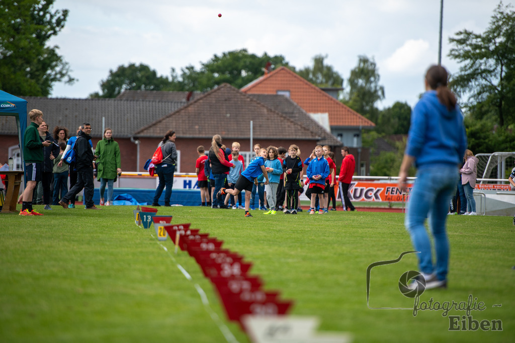 Tennis Wiefelstede Frauen | Leichtathletik in Westerstede am 09.06.2024 in Westerstrede (Hössensportanlage), Photo: Philip Eiben 2024 - Realisiert mit Pictrs.com