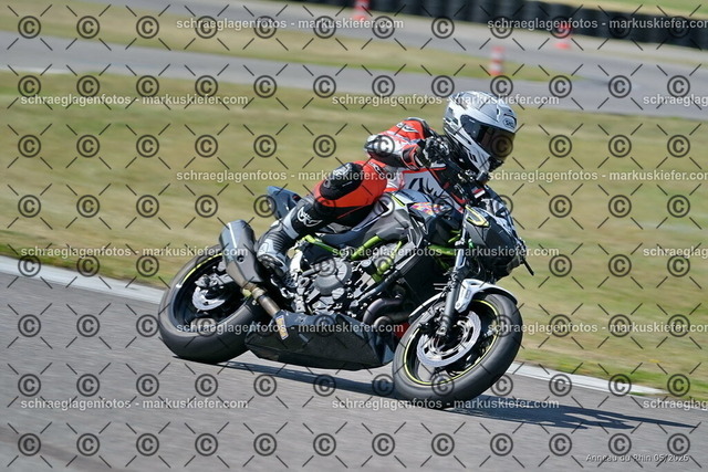 26BT02-0994 | markuskiefer.com - Realisiert mit Pictrs.com