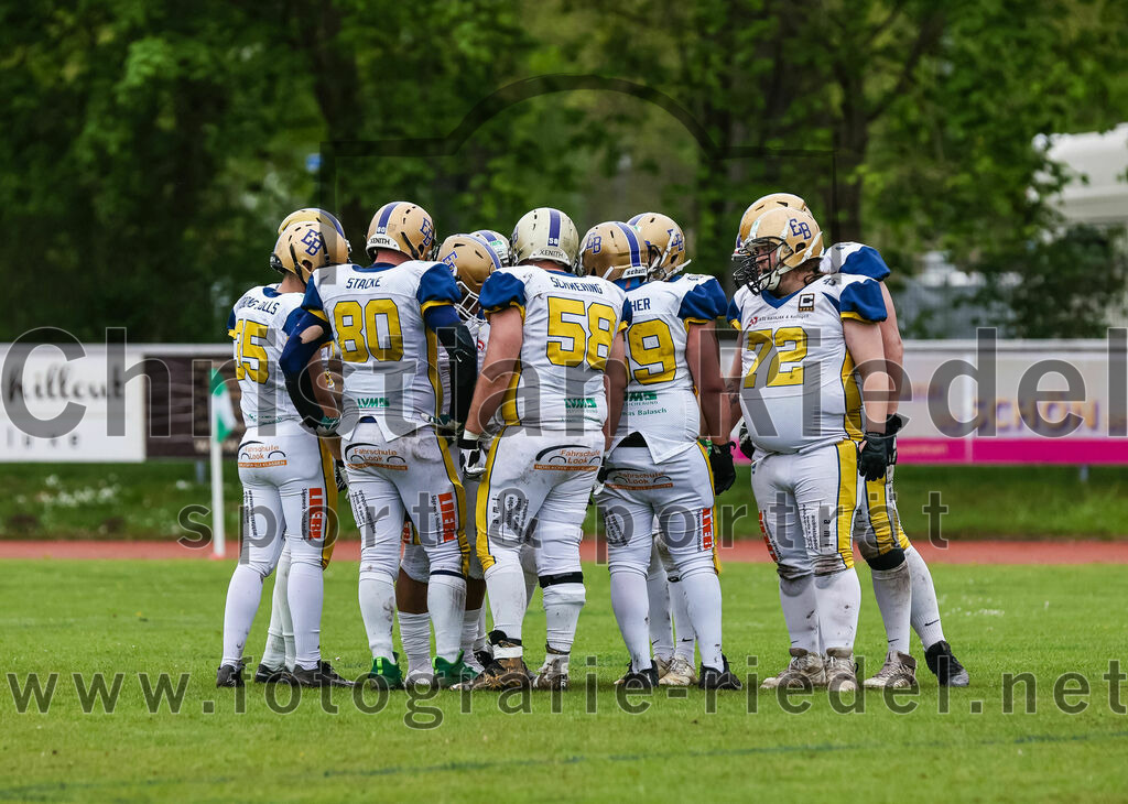 2022-04-30_121_Erding_Bulls_gegen_Regensburg_Phoenix | Erding, Deutschland, 30.04.2022:
Football, Regionalliga 2022, 1. Spieltag, Erding Bulls gegen Regensburg Phoenix

Foto: Christian Riedel / fotografie-riedel.net