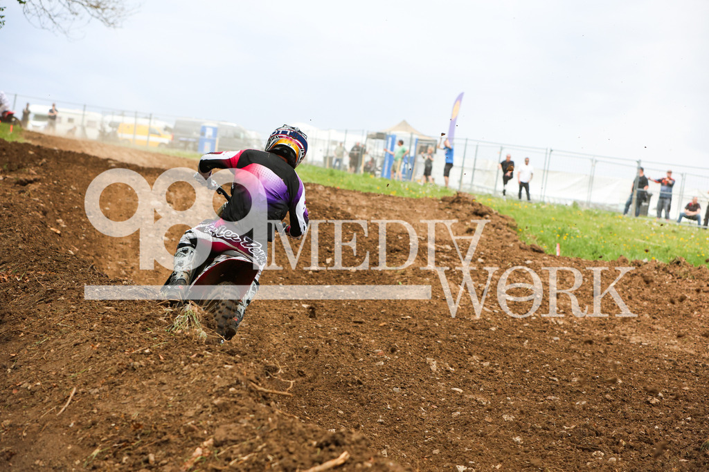 5E6A9402 | 989 MEDIAWORK