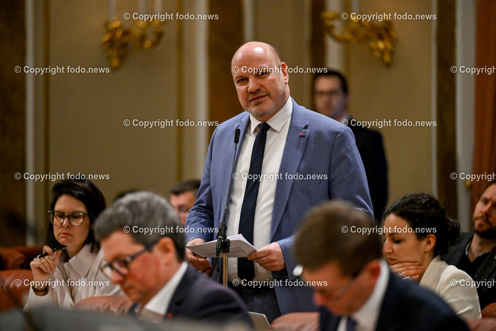 Landhaus Linz_ Promenade_ Landtagssitzung_ 25.01.2024-76 | 25.01.2024, Landhaus Linz AUT, Promenade, Landtagssitzung, im Bild Peter Binder (3.Landtagspraesident, SP)