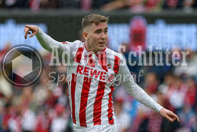 1. FC Köln vs FC Augsburg - 1. Bundesliga  | Köln, Deutschland, 18.10.25:   Isak Johannesson (1. FC Köln) gestikuliert, Gestik waehrend des Spiels der 1. Bundesliga zwischen  1. FC Köln vs FC Augsburg im RheinEnergieStadion(Foto von Brauer-Fotoagentur / Adrian Schlueter)