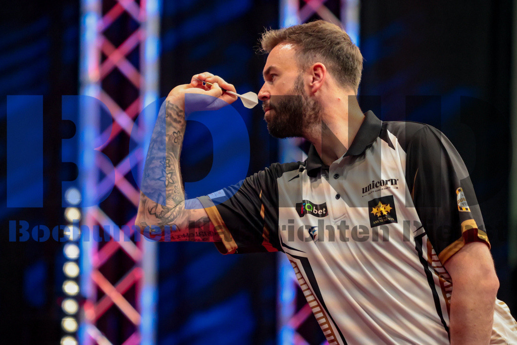 PDC European Darts Open 2024 | {headline}(Foto: Sebastian Sendlak / BOND) - Realisiert mit Pictrs.com