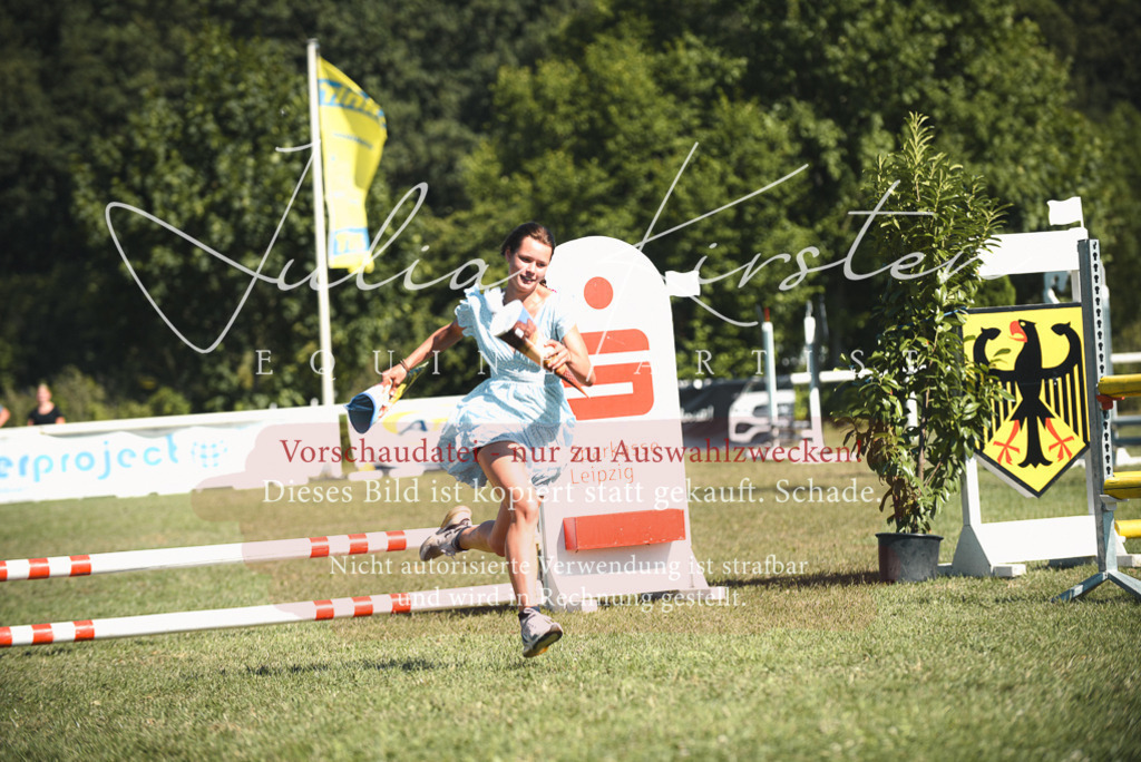DSC_7448 | Pferde- und Turnierfotografie in Westsachsen. Pferdeportraits, Auftragszeichnungen und intuitive Kunst.