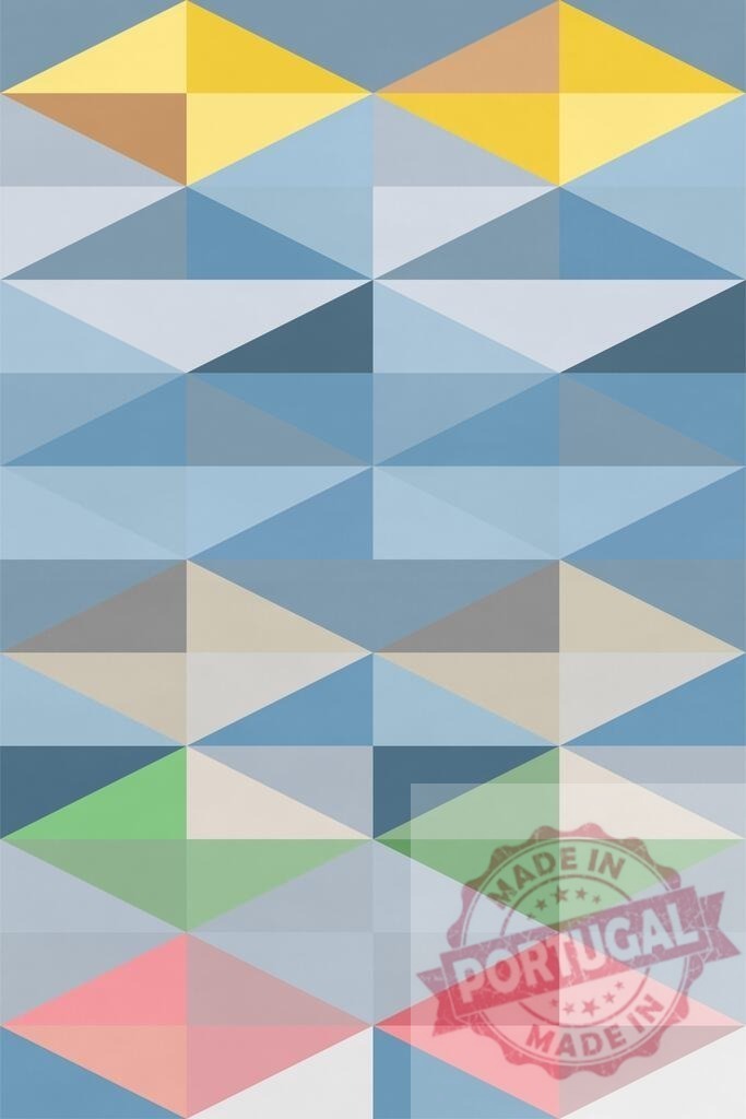 Abstract geometric triangles pattern with soft colors | Abstract geometric pattern showing a tessellation of colorful triangles creating a modern background - Realisiert mit Pictrs.com