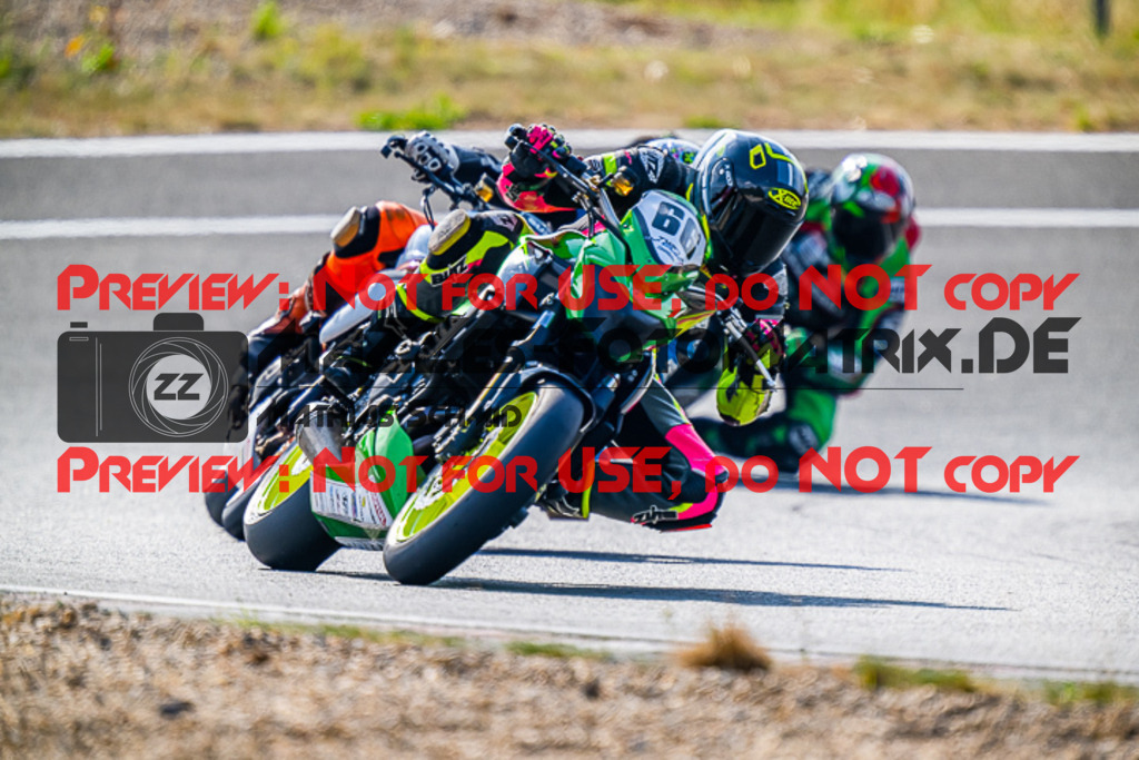 MaZZes_FotoMatrix_220722_8792 | TWIN