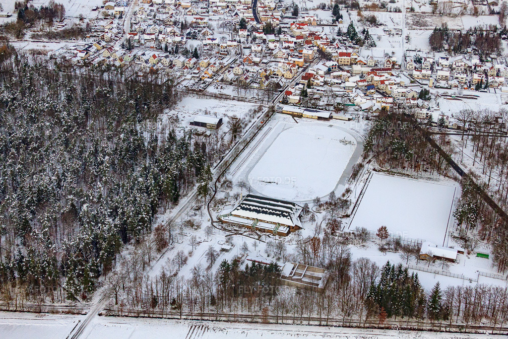 Luftbild: Stadion TUS Schaidt bei Schnee im Winter im Ortsteil Schaidt in Wörth im Bundesland Rheinland-Pfalz in Deutschland. Foto: IMG_36251.jpg vom 02.01.2011 durch Werner Riehm/FLY-FOTO.de