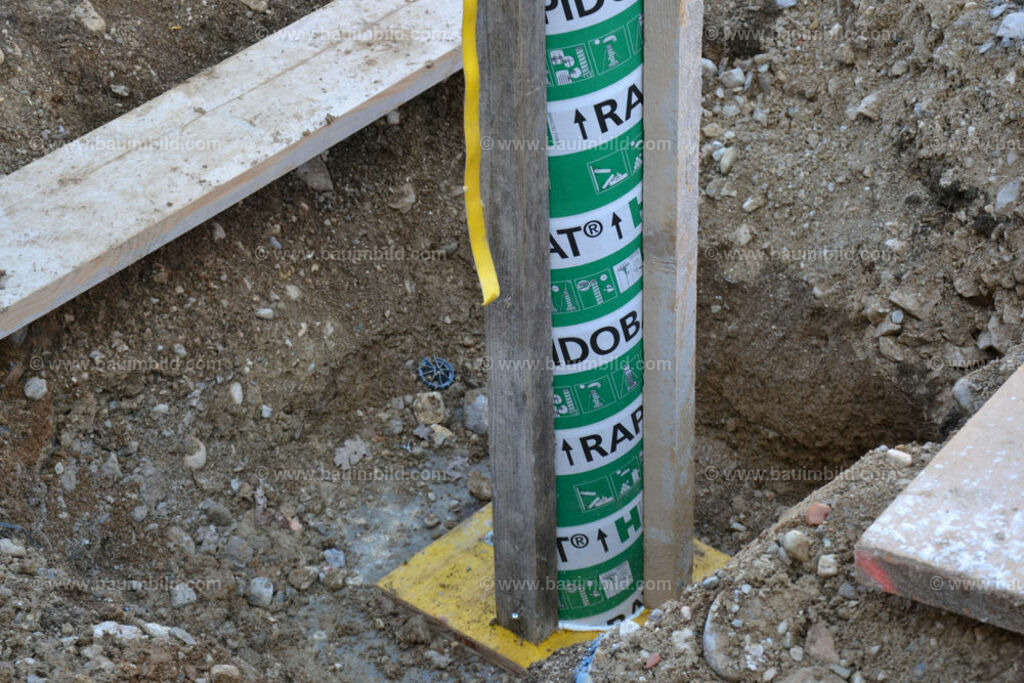 bib-lg04-sonstige-betonarbeiten-0763 | Nach LV-Leistungsgruppen sortierte Detailfotos über den Bau eines Hauses. Alle Hausbau-Bilder direkt vom Urheber und Autor der Website Haus-Selber-Bauen.com
