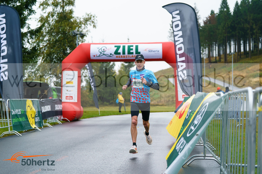 50Hertz-Zielbilder Herbstlauf | Rennsteig-Herbstlauf am 5. Oktober 2025 - Neuhaus/Rwg. nach Masserberg