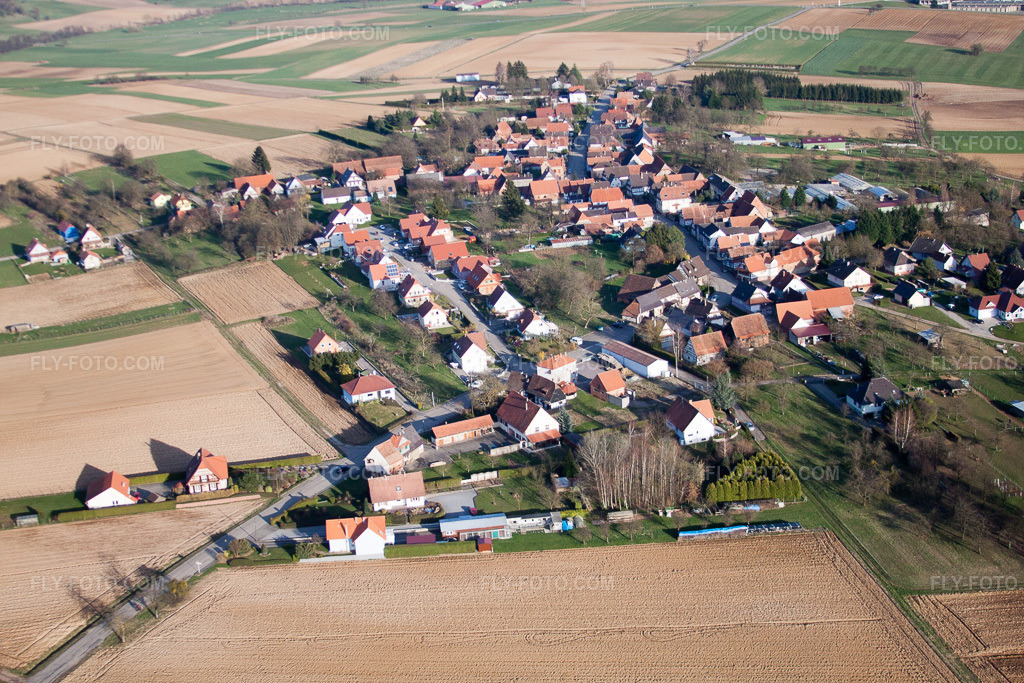 Aerial view: View of the town in Retschwiller in the state Bas-Rhin, France.Photo: IMG_38753.jpg taken on 03/20/2011 by Werner Riehm/FLY-FOTO.comResolution of the original: 4752 x 3168 px