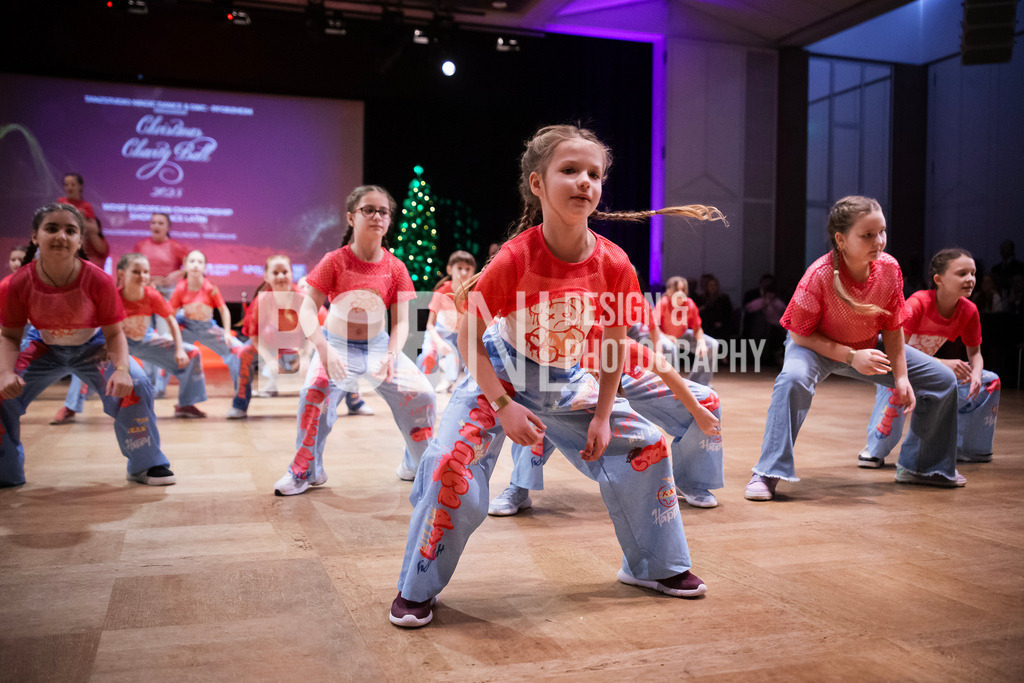 EM Showdance | Ettlingen - 20.12.2025: EM Showdance in Ettlingen (Schlossgartenhalle), Germany. Photo by: BobNL design &amp; photography - Realisiert mit Pictrs.com