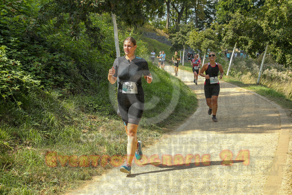 250824_1454_EX1_7975 | Sportfotografie im Rhein-Sieg Kreis, Köln, Bonn, NRW, Rheinland Pfalz, Hessen, etc. Unser Tätigkeitsfeld umfasst den Laufsport vom Volkslauf über den Marathon, Duathlon, Triathon bis zum Ultralauf wie Kölnpfad Ultra oder Schindertrail.