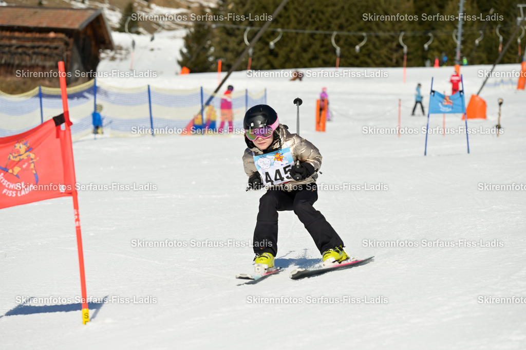 SRF_27.02.2026_325 | Skirennfotos,Serfaus,Fiss,Ladis,Kinderskirennen,Winter,Tirol,Oberland,skirace,SFL,feelfree,weil wir's genießen,ski,Ski,skifahren,Sonnenplateau, - Realisiert mit Pictrs.com
