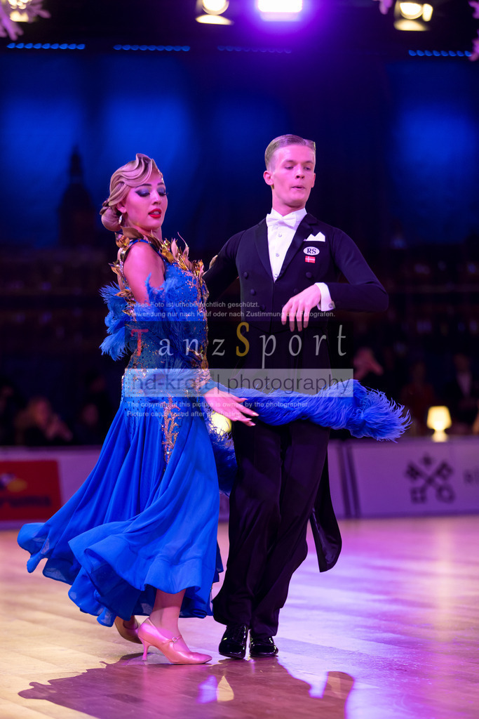 20241215_WDSF_Open_Youth_Std-Riga-8579 | Tanzsportbilder, Standardtanz, Lateintanz, WDSF, DTV, LTVB, dancecomp, goc, hessen tanzt, blaues band der spree, walzer, tango, wiener walzer, slowfox, quickstepp, samba, rumba, cha-cha-cha, paso doble. jive, hd-kroft photography, turniertanzsport