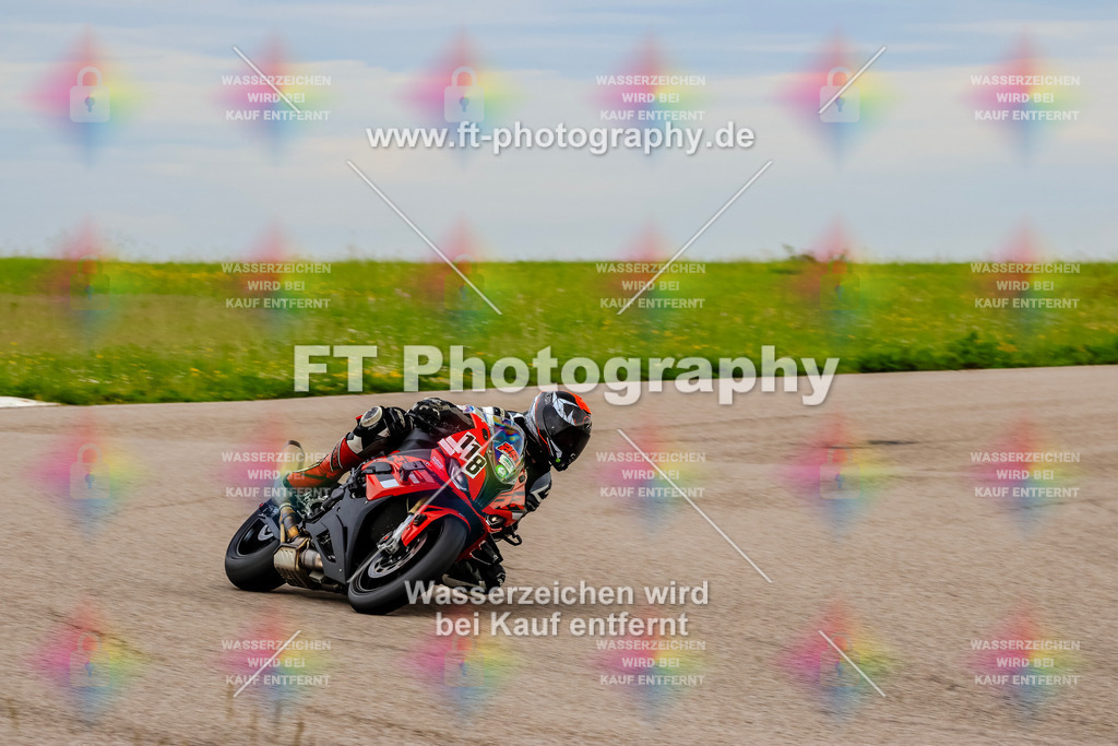 MotoTeam-1972 | Hier findet Ihr Bilder von Touristenfahrten auf der Nürburgring Nordschleife oder von anderen Veranstaltungen die ich besucht habe. Viel Spass beim Durch Schauen 