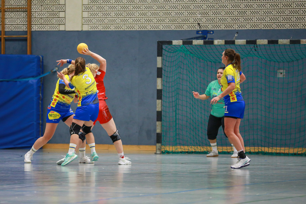 SVN_SvSchermbeck_051024_176 | Bildergalerie von Sport-Ereignissen aber auch von weiteren spannenden Dingen - nicht nur vom Niederrhein. In Anlehnung an den bekannten Spruch von Hanns Dieter Hüsch heißt das Motto: "Niederrhein ist überall".  - Realisiert mit Pictrs.com