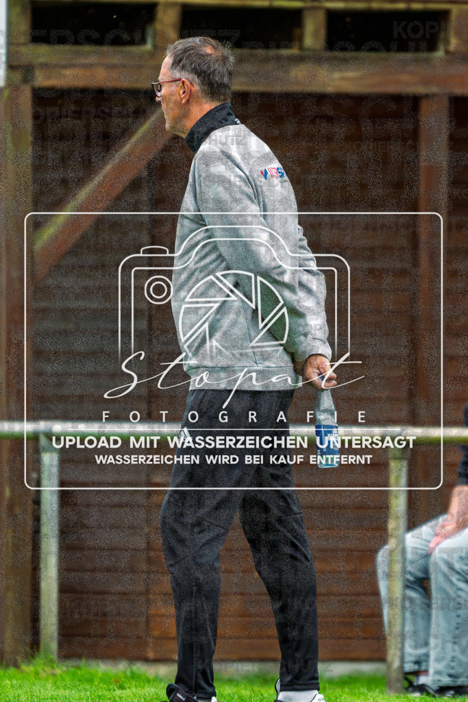 260919-MTVSCT-0070 | Bodo Bosselmann (SC Tewel - Trainer); Kreisliga Damen ROW - MTV Soltau vs. SC Tewel am 19.09.2026 in Sportpark Ost, Soltau - Realisiert mit Pictrs.com