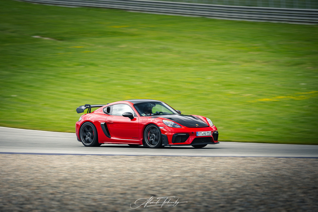 R6PZ1664 _Alexander Tschuncky | Entdecken Sie die faszinierende Welt von Alexander Tschuncky Arts: Kreative Fotografie, atemberaubende Automobilkunst und hochwertiger Bilderdruck. Lassen Sie sich inspirieren! - Realisiert mit Pictrs.com