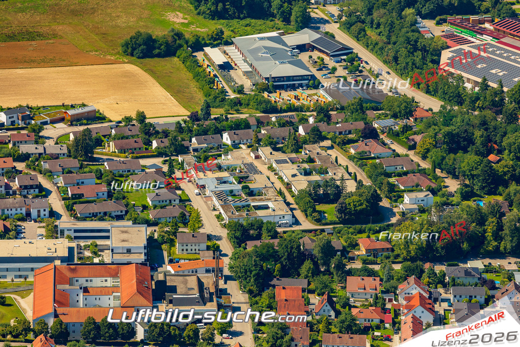 Luftaufnahme von  Vilsbiburg - Die Luftaufnahme wurde 2025 vom UL-Flugzeug heraus erstellt ( keine Drohne ) - Hochauflösende Luftaufnahme - für professionelle Ausdrucke geeignet. Die Geschenkidee !Mit Lizenz und Bildrechte bestellbar