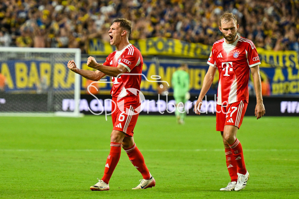 FC Bayern München - Boca Juniors | Die Spieler des FC Bayern freuen sich ueber den Sieg gegen die Boca Juniors / FIFA Club World Cup: FC Bayern Muenchen - Boca Juniors, Hard Rock Stadium am 20.06.2025 / NOT FOR SALE IN USA / Joshua KIMMICH (FC Bayern Muenchen 6), Konrad LAIMER (FC Bayern Muenchen 27)