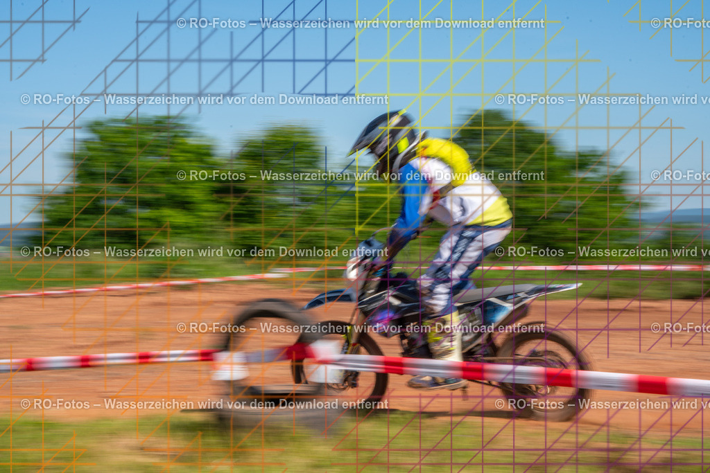 Wolfshausen 1 Lauf -582 | Sportfotografie von RO-Fotos: Motorsport, Motocross, Enduro, Laufveranstaltungen und Triathlon. Professionelle Fotos von Sportlern und Events. - Realisiert mit Pictrs.com