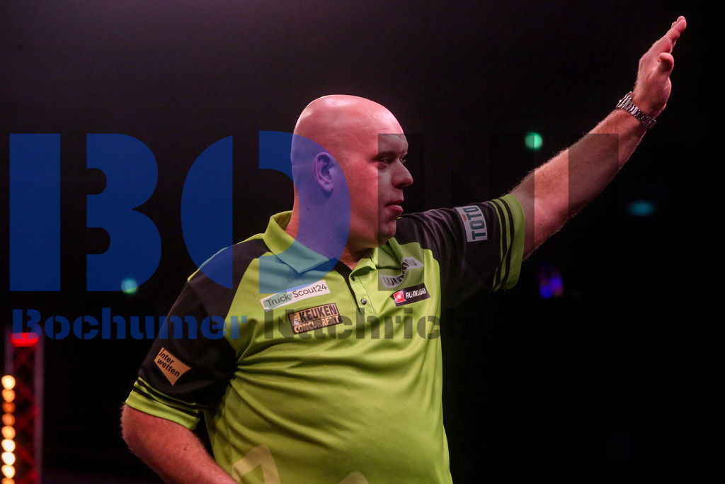  29.10.2023 - 
 | Sebastian Sendlak / Bochumer Nachrichtendienst (BOND) - PDC European Darts Championship: Viertelfinale {Persons shown} - Realisiert mit Pictrs.com