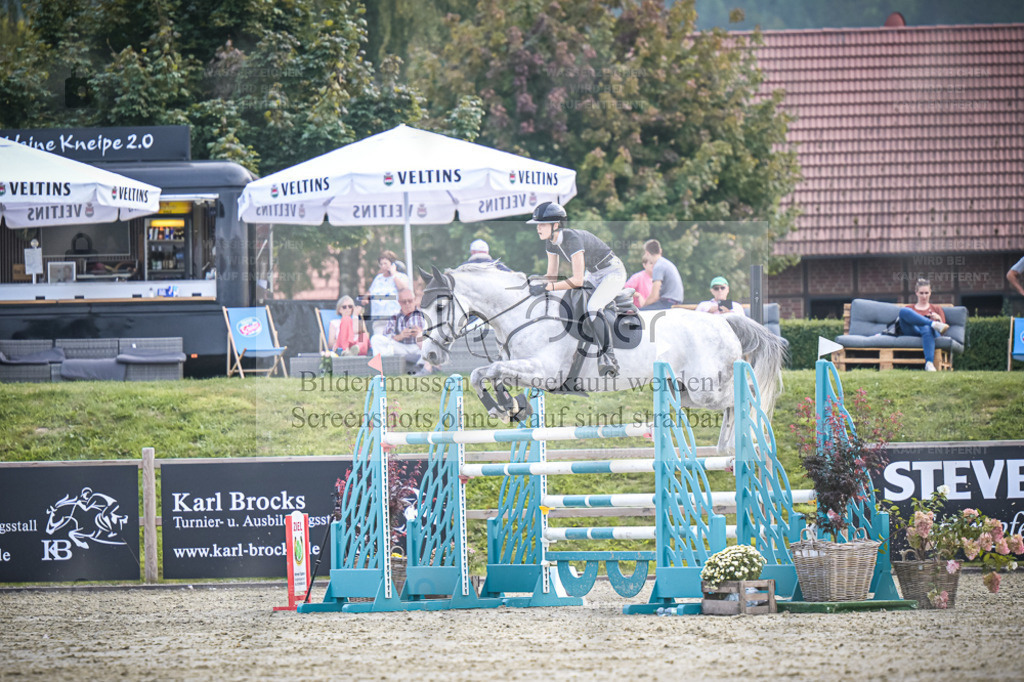 DOS_3213 | Entdecke hochwertige Reitturnierfotos von Foto Oger. Professionell, emotional und authentisch – jetzt Lieblingsmomente im Shop bestellen. - Realisiert mit Pictrs.com