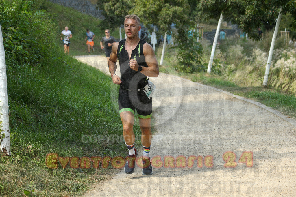 250824_1440_EX1_7075 | Sportfotografie im Rhein-Sieg Kreis, Köln, Bonn, NRW, Rheinland Pfalz, Hessen, etc. Unser Tätigkeitsfeld umfasst den Laufsport vom Volkslauf über den Marathon, Duathlon, Triathon bis zum Ultralauf wie Kölnpfad Ultra oder Schindertrail.