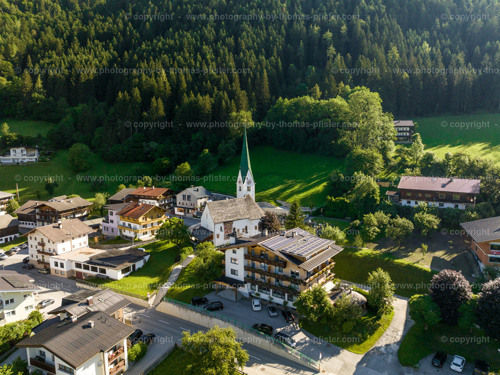 Bruck im Zillertal am Morgen copyright  Thomas Pfister-1 | PHOTOGRAPHY BY THOMAS PFISTER