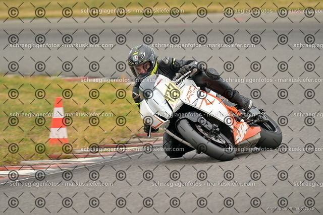 25bt05-1362 | markuskiefer.com - Realisiert mit Pictrs.com