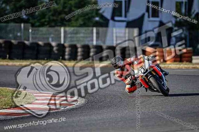 pubi2758 | Professionelle Fotos von Sportveranstaltungen, aber auch Hochzeiten und anderen Events. - Realisiert mit Pictrs.com