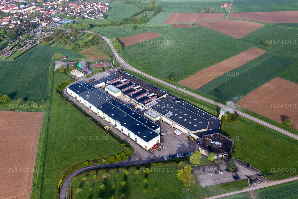 Vue aérienne: Locaux de l'usine Gunther Tools à Soultz-sous-Forets à Soultz-sous-Forêts dans le département Bas Rhin, France. Photo: IMG_113820.jpg prise le 29/04/2019 par Werner Riehm/FLY-FOTO.eu – Résolution de l'original: 5063 x 3376 px
