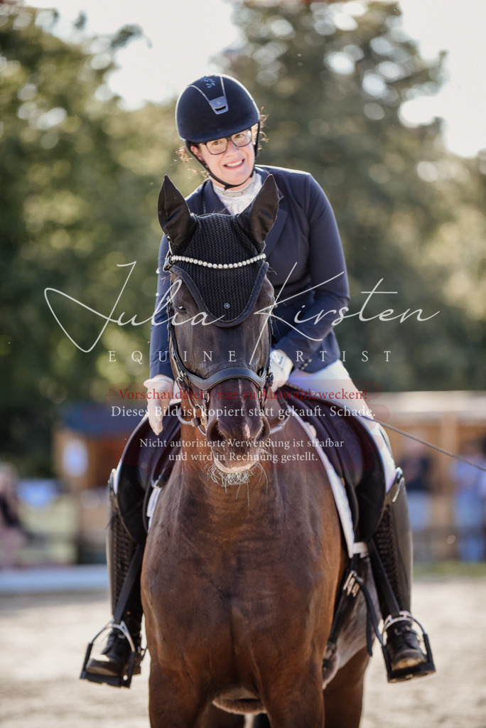 DSC_0584 | Pferde- und Turnierfotografie in Westsachsen. Pferdeportraits, Auftragszeichnungen und intuitive Kunst.