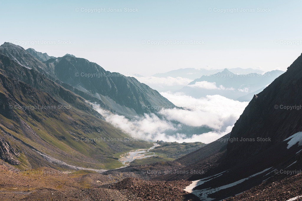 Down the Valley | The clouds covering Innsbruck in a distance.  - Realisiert mit Pictrs.com